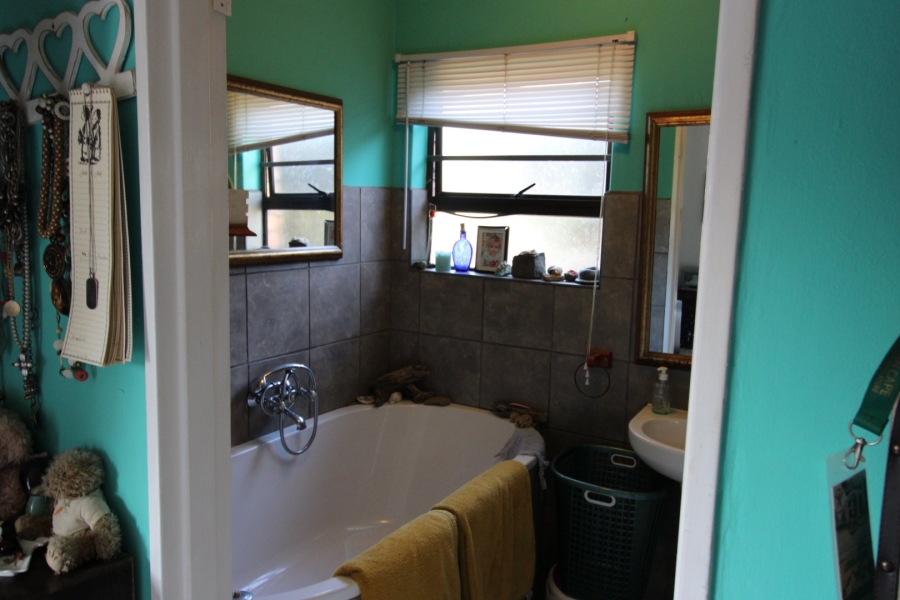 5 Bedroom Property for Sale in Gonubie North Eastern Cape